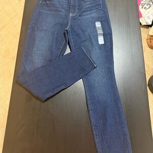 NWT Gap Dark Blue Women's Skinny Jeans
